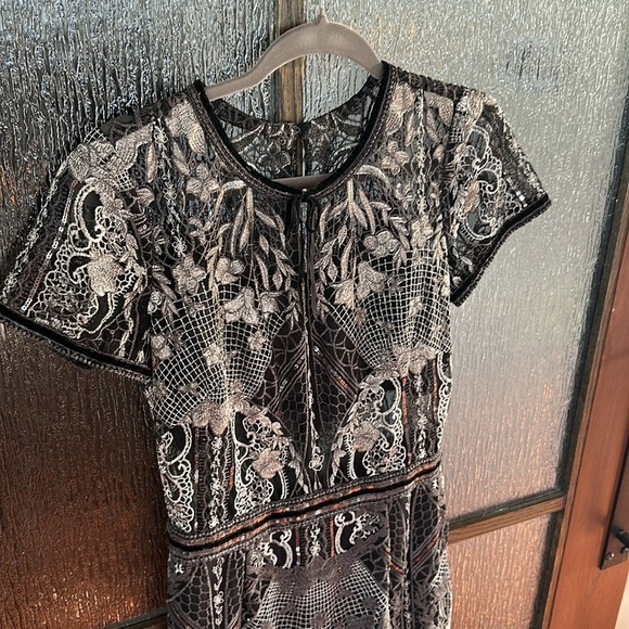 Marchesa Notte Silver Embroidered Gown size 8. - Picture 9 of 17